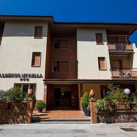 Hotel Mirella Castiglione della Pescaia Exterior photo