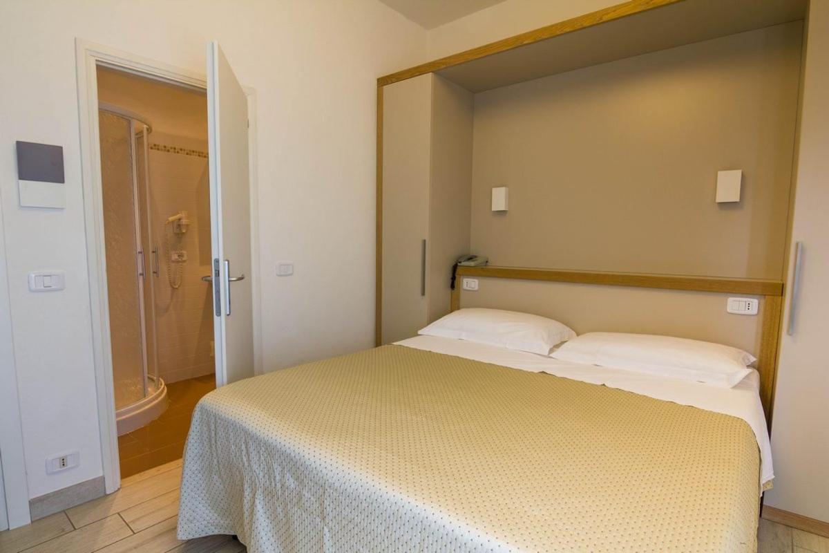 Hotel Mirella Castiglione della Pescaia Room photo
