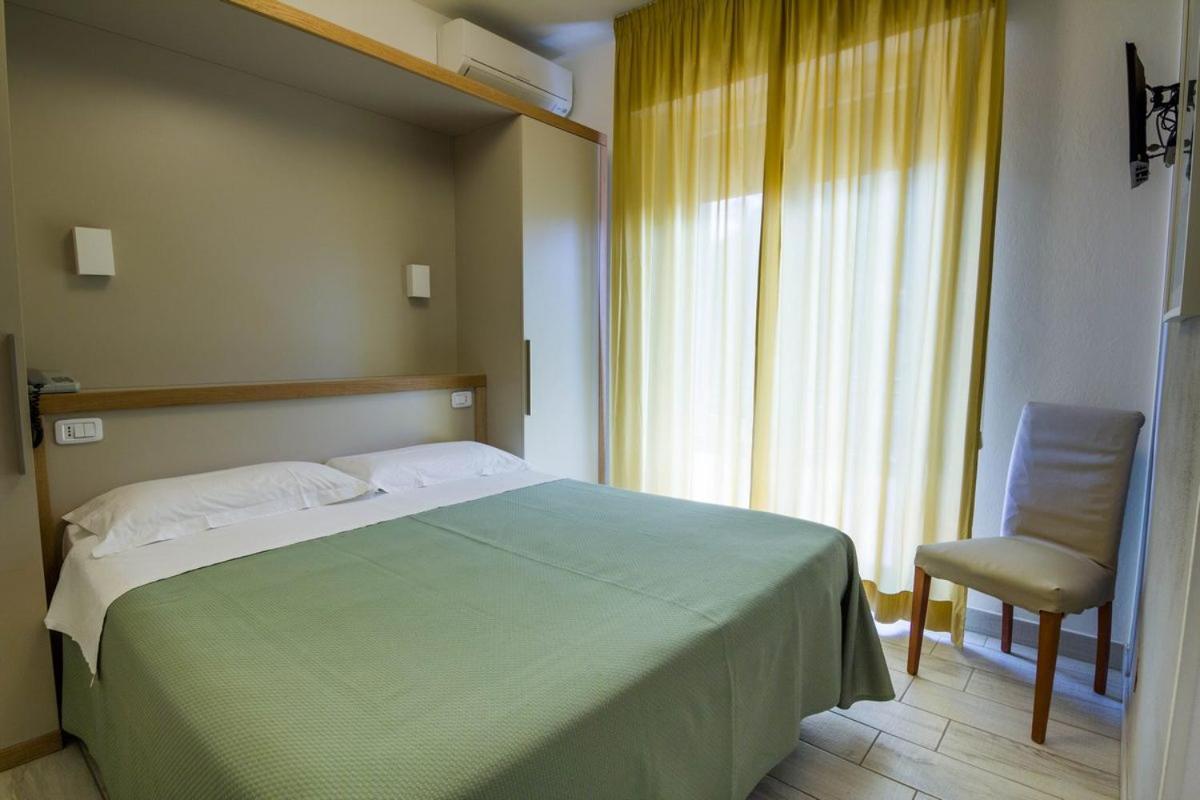 Hotel Mirella Castiglione della Pescaia Room photo