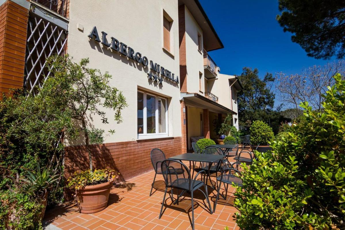 Hotel Mirella Castiglione della Pescaia Exterior photo